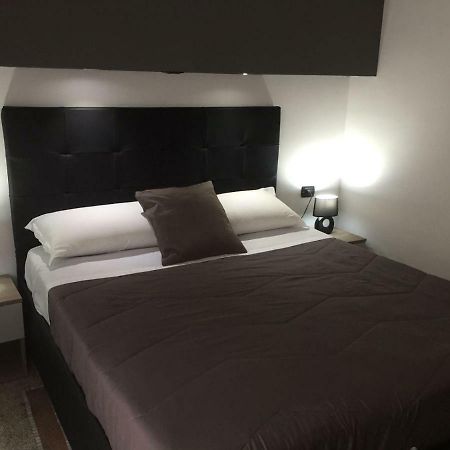 Mb95 - Mezzocannone Luxurious Bed&Breakfast ナポリ エクステリア 写真