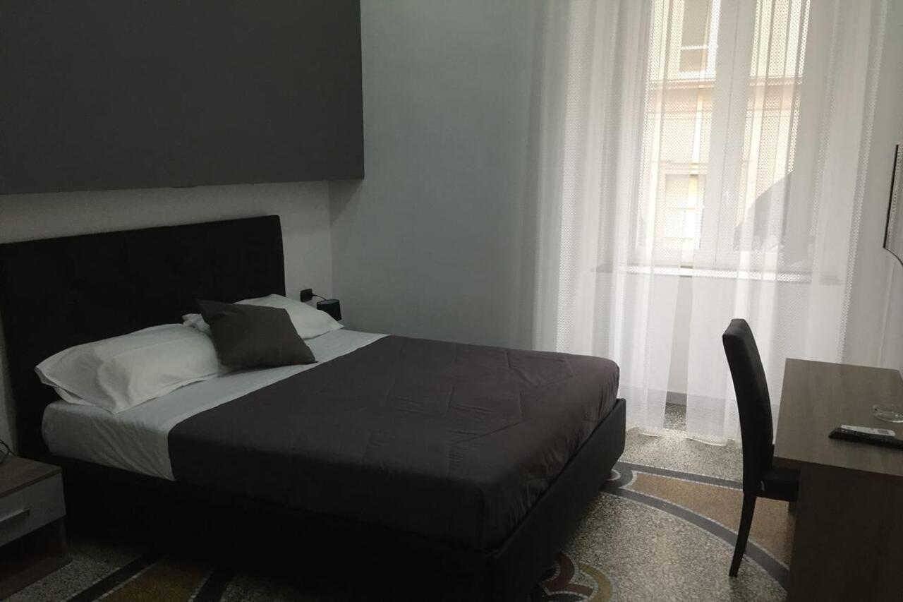 Mb95 - Mezzocannone Luxurious Bed&Breakfast ナポリ エクステリア 写真
