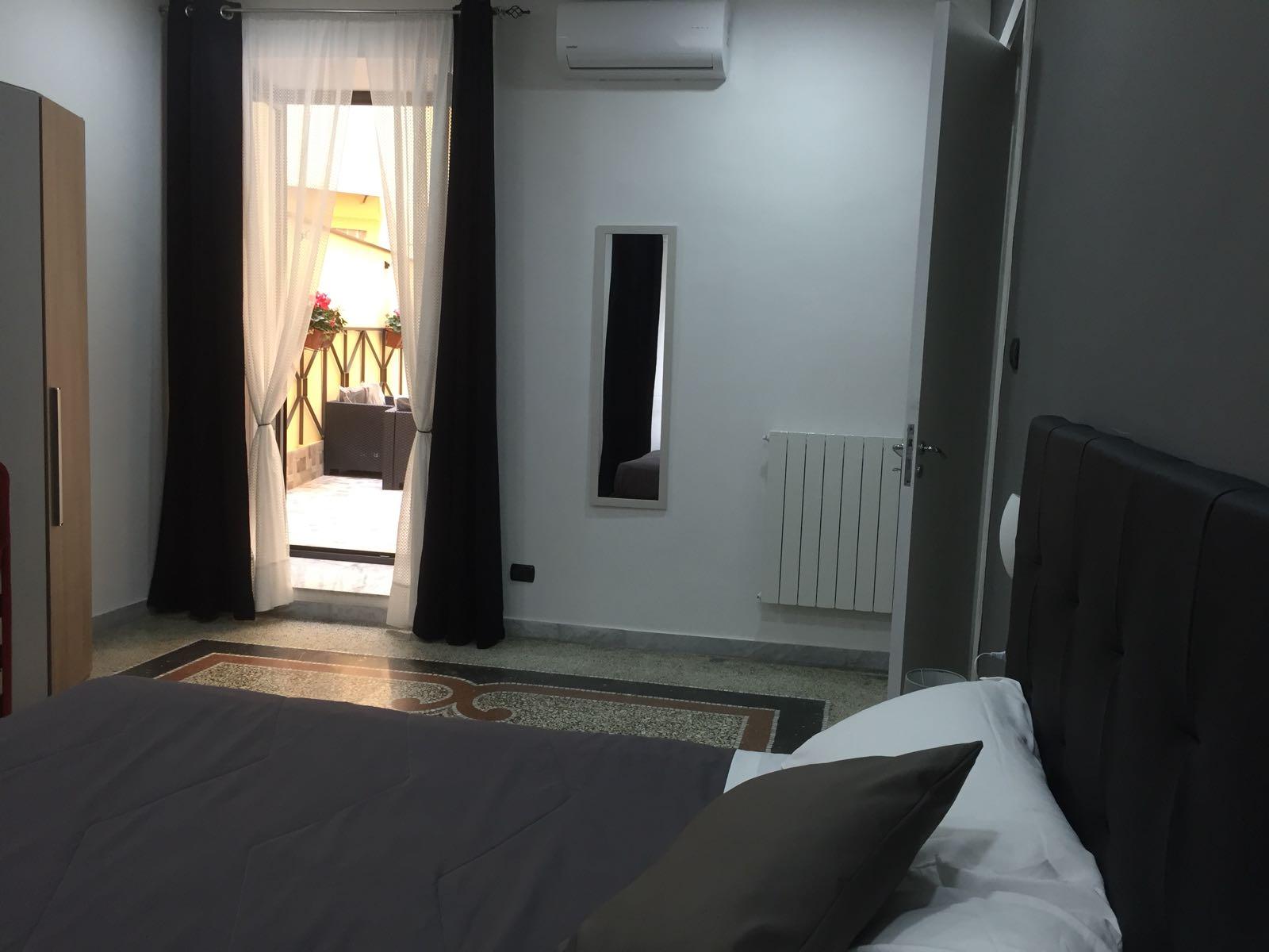 Mb95 - Mezzocannone Luxurious Bed&Breakfast ナポリ エクステリア 写真