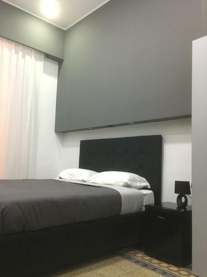 Mb95 - Mezzocannone Luxurious Bed&Breakfast ナポリ エクステリア 写真