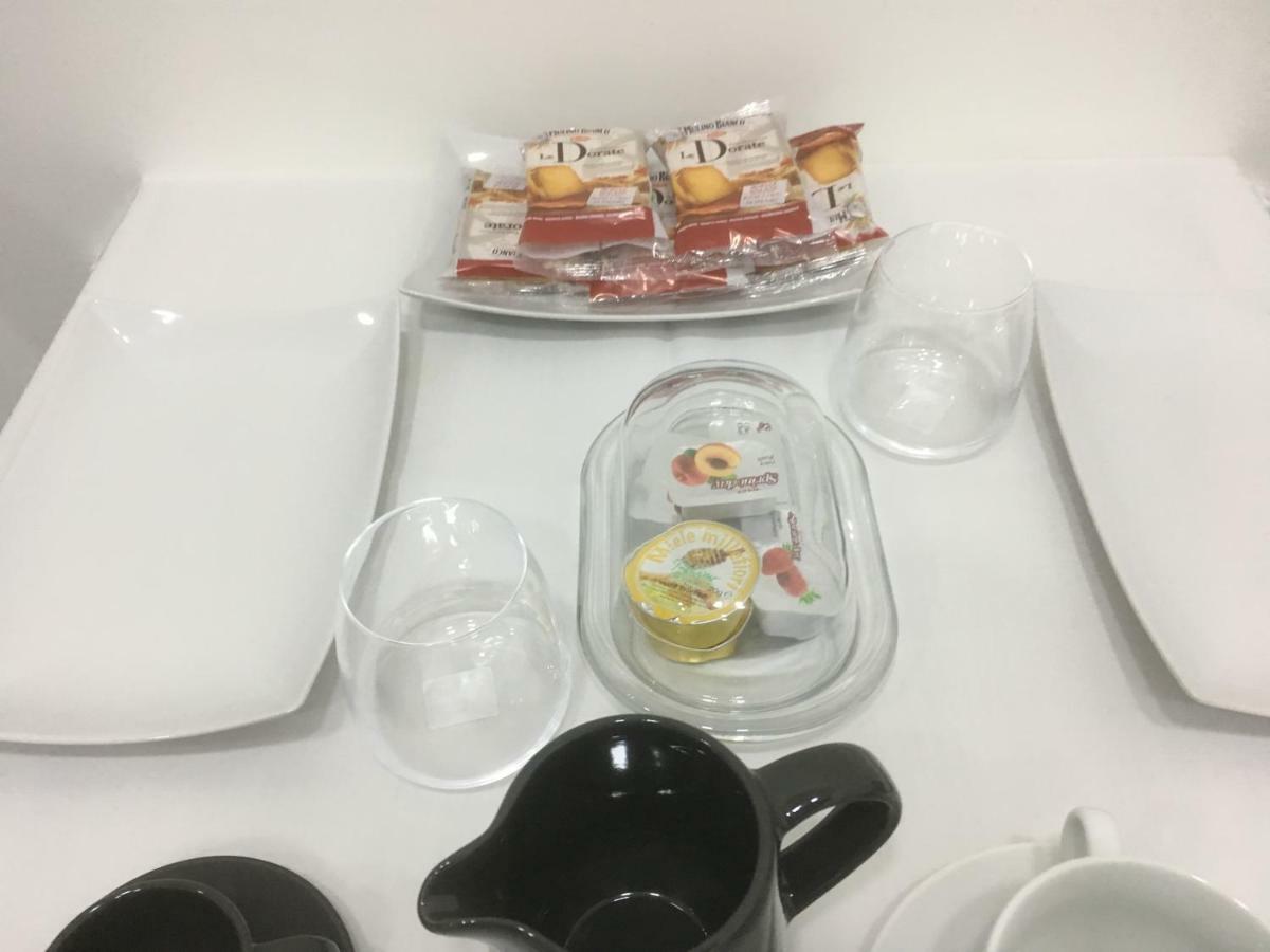 Mb95 - Mezzocannone Luxurious Bed&Breakfast ナポリ エクステリア 写真